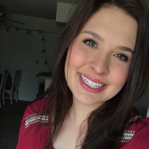 Meet your Posher, Brianna